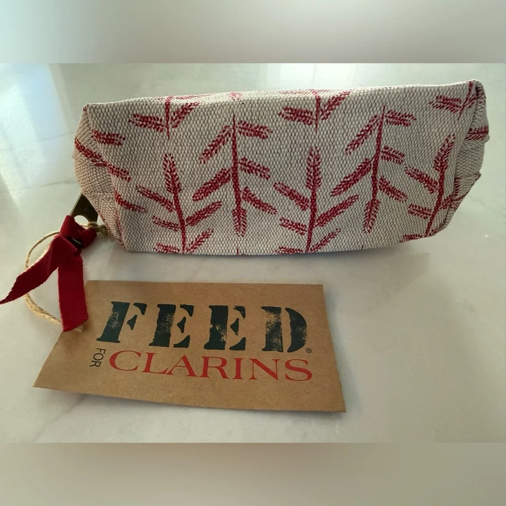 Feed clarins makeup